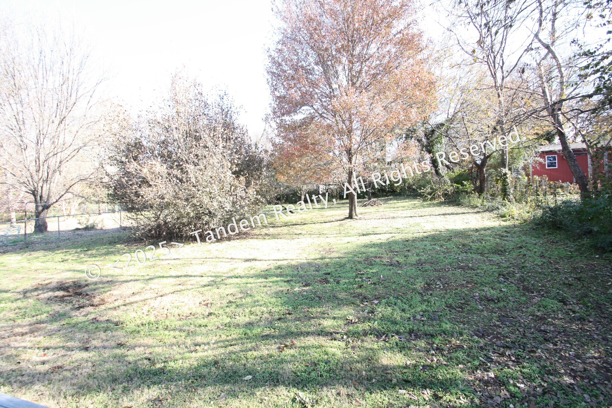 Building Photo - 720 Powers Ave