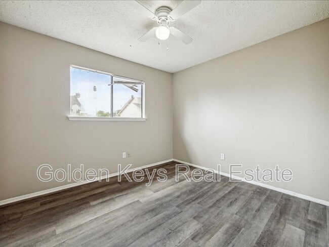 Building Photo - 10743 Staghill Dr