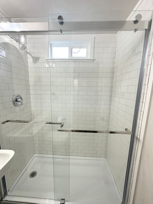 Building Photo - Rent with confidence! Across the street from College of Idaho!