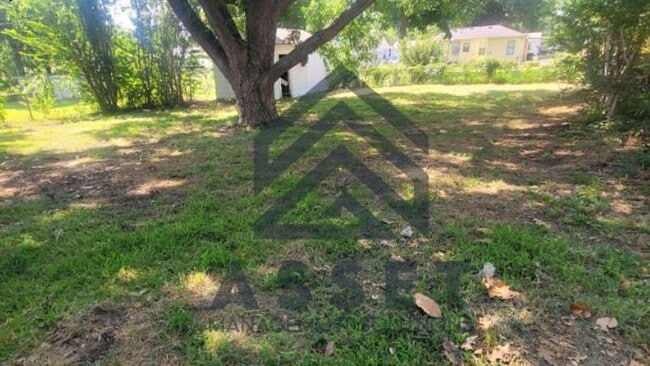 Building Photo - Cute 4 bedroom House