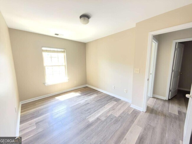 Building Photo - 2765 Gower Way