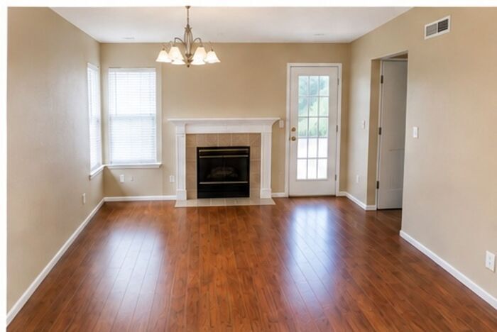 Building Photo - 4041 Orchard Valley Blvd