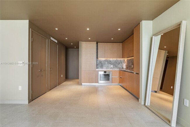 Building Photo - 500 Alton Rd