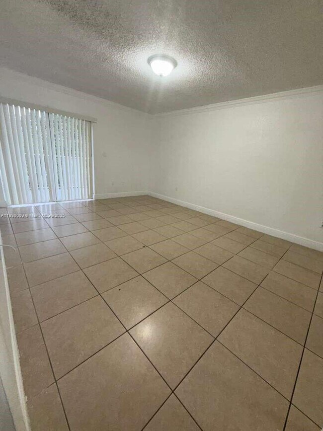 Building Photo - 2660 W 76th St