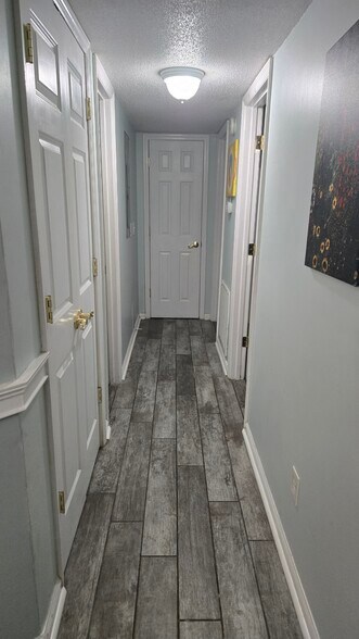 Hallway - 1356 Glenns Bay Rd