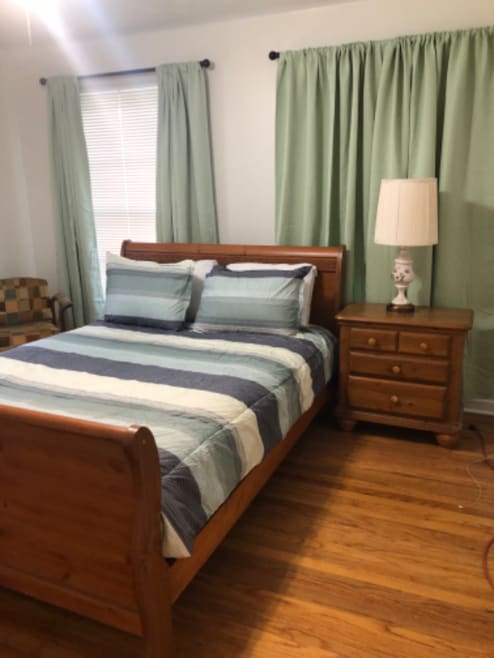 Building Photo - 1428 Sunset Dr