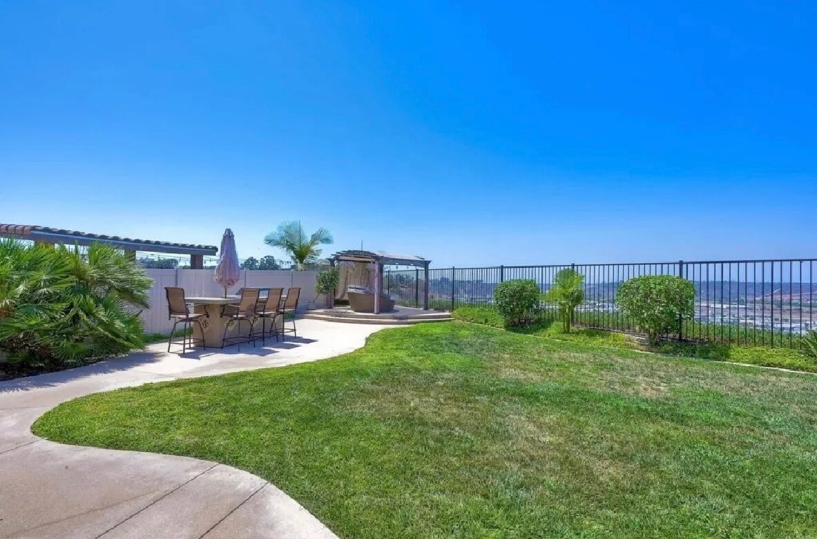 Building Photo - 218 Newport Pier Way