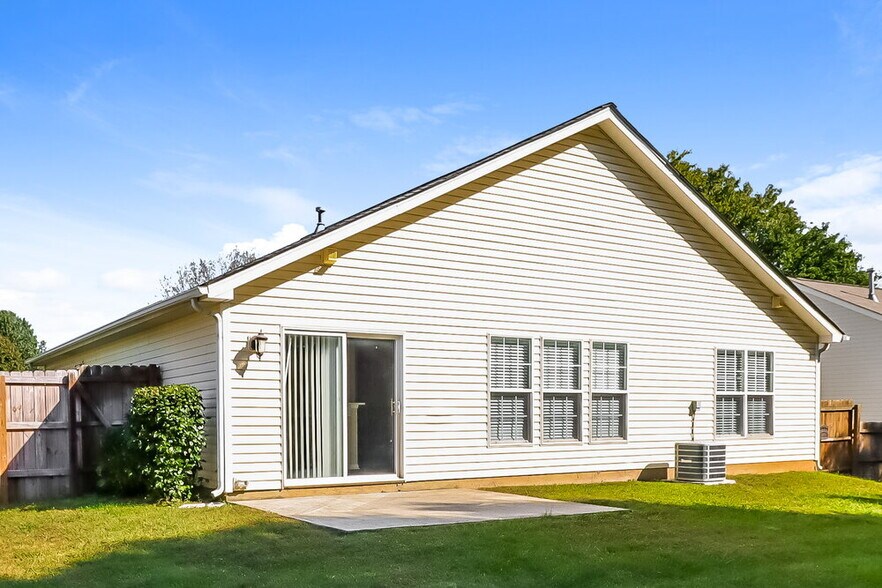 Building Photo - 135 Winborne Dr