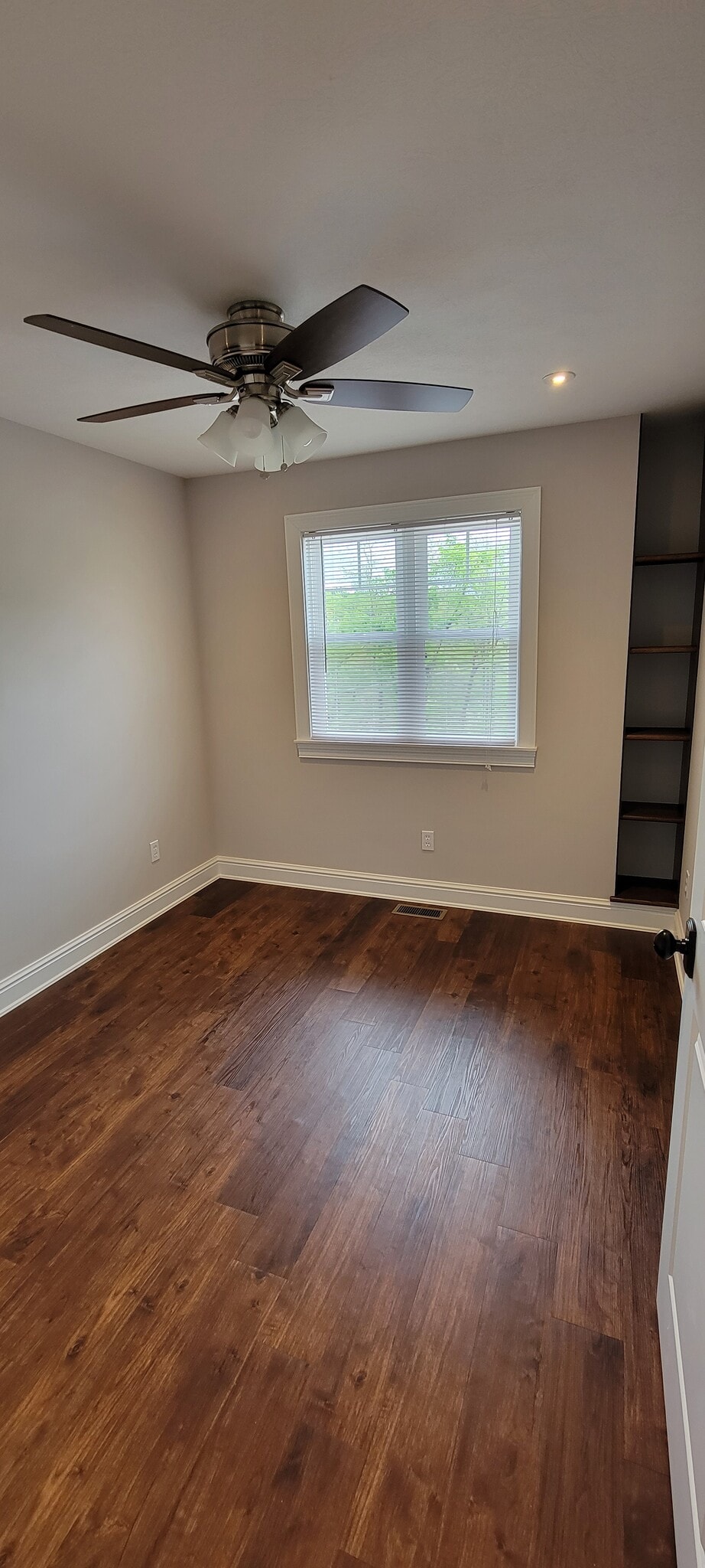 2nd Bedroom - 20 Rujon Dr