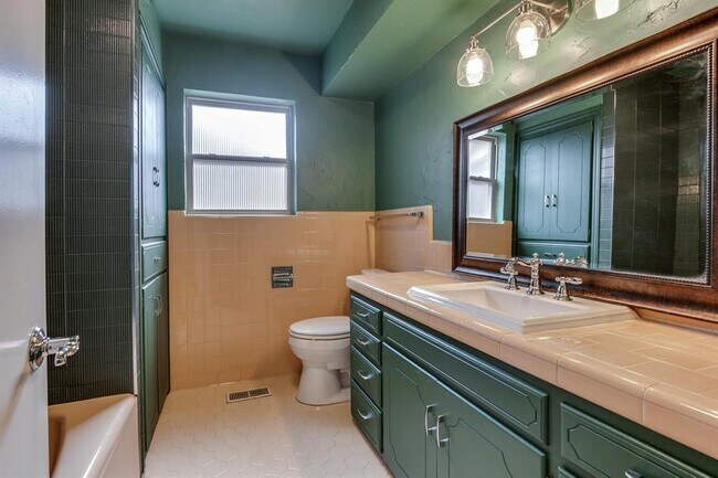 Building Photo - 3213 NW 61st Pl