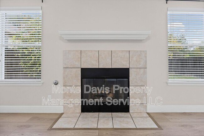 Building Photo - 336 Celery Loop