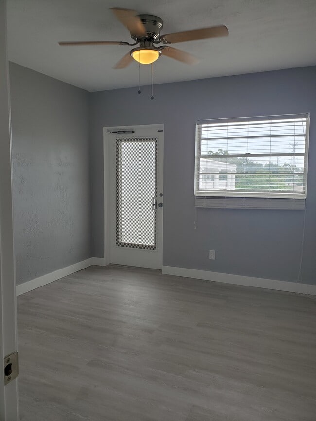 Building Photo - 2454 Australia Way E