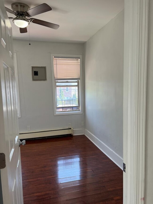 Bedroom 2 - 2879 Randall Ave