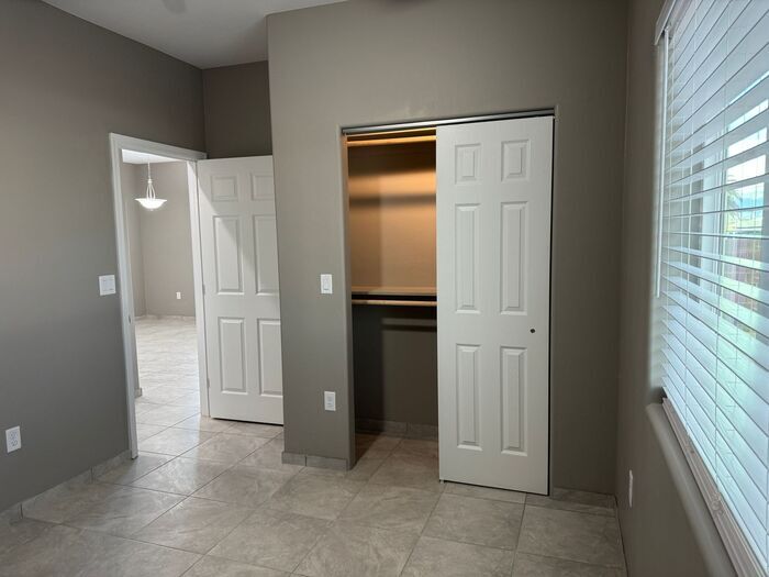 Building Photo - 2581 E Pinal Vista