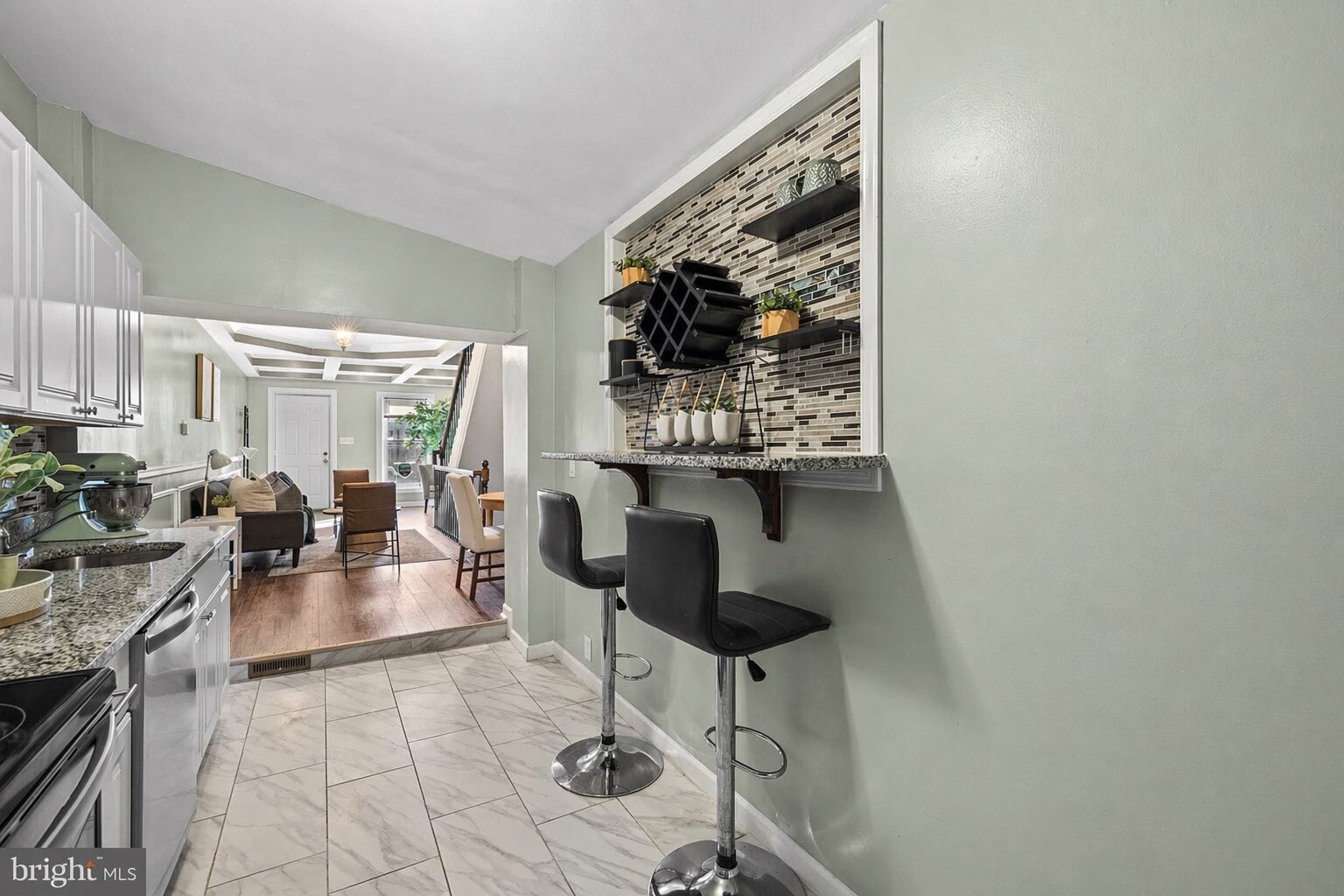 Building Photo - 926 W Pratt St