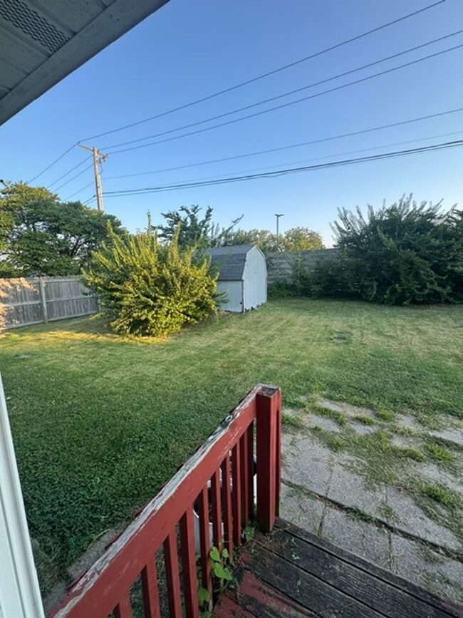 Building Photo - 1309 W London Dr