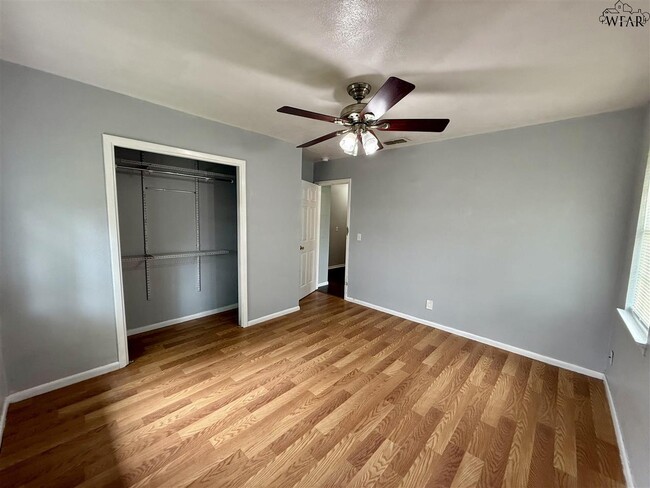 Building Photo - 1609 Las Vegas Trail