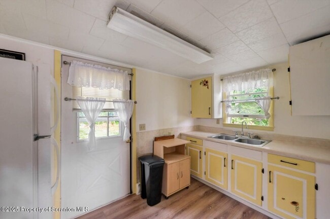 Building Photo - 970 PA-307