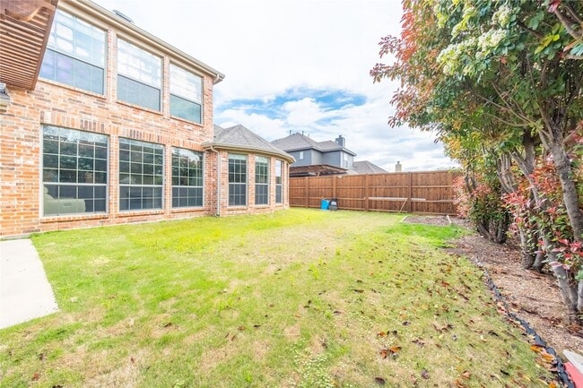 Building Photo - 2432 Greenbrook Dr