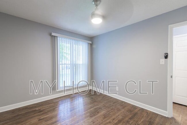 Building Photo - 3331 Erskine Dr
