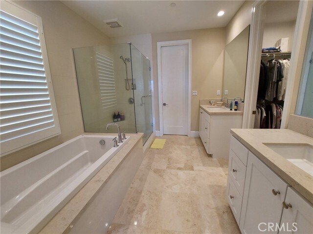 Building Photo - 134 Donati