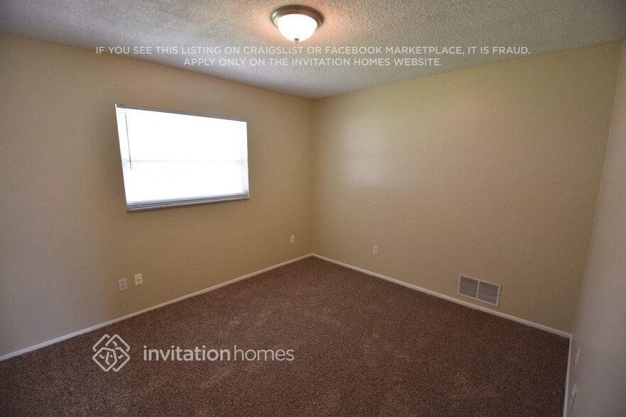 Building Photo - 5025 Tangerine Way