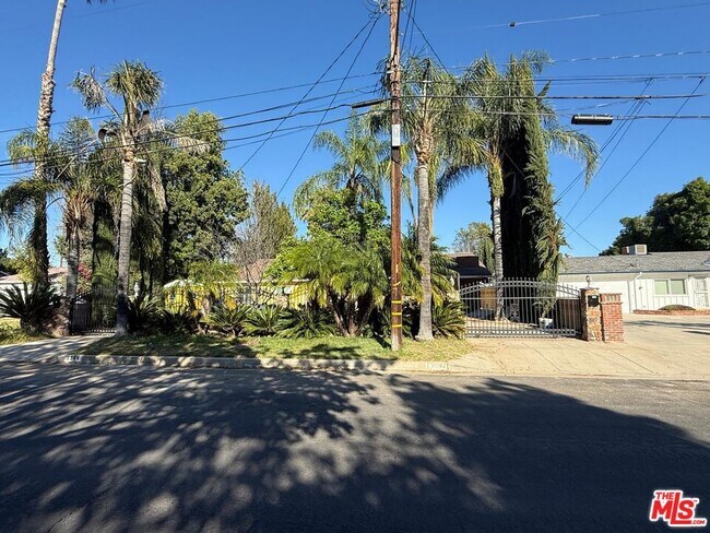 Building Photo - 7342 Forbes Ave