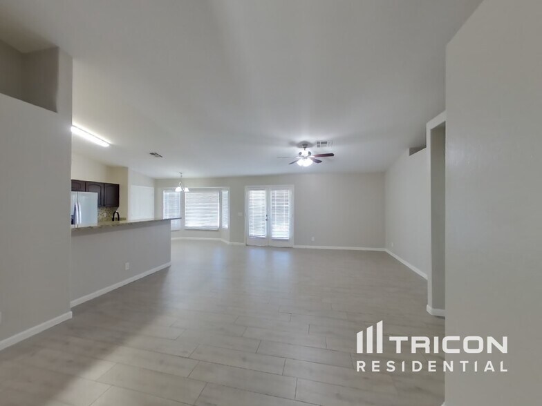 Building Photo - 40237 N Jodi Dr