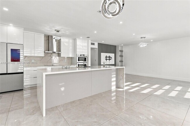 Building Photo - 9298 Jamaica Dr