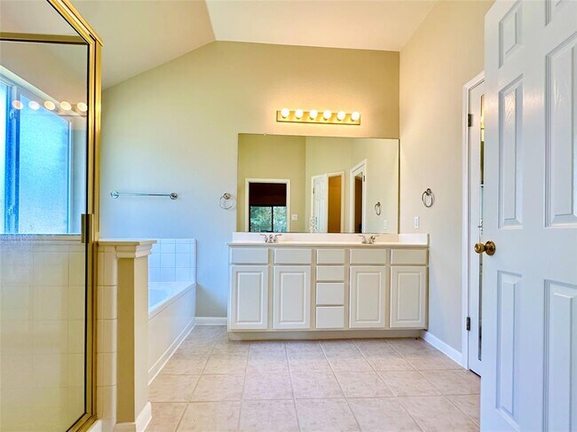 Building Photo - 1501 Santolina Ct