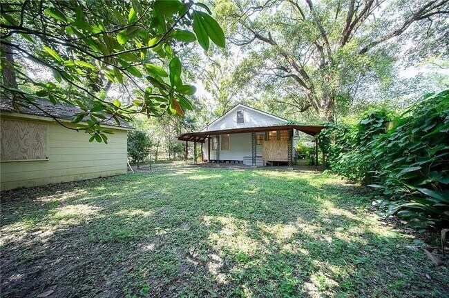 Building Photo - 2407 Juanita St