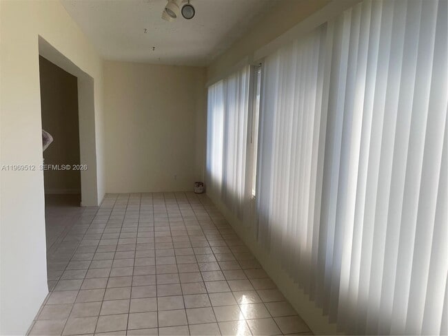 Building Photo - 3186 Via Poinciana