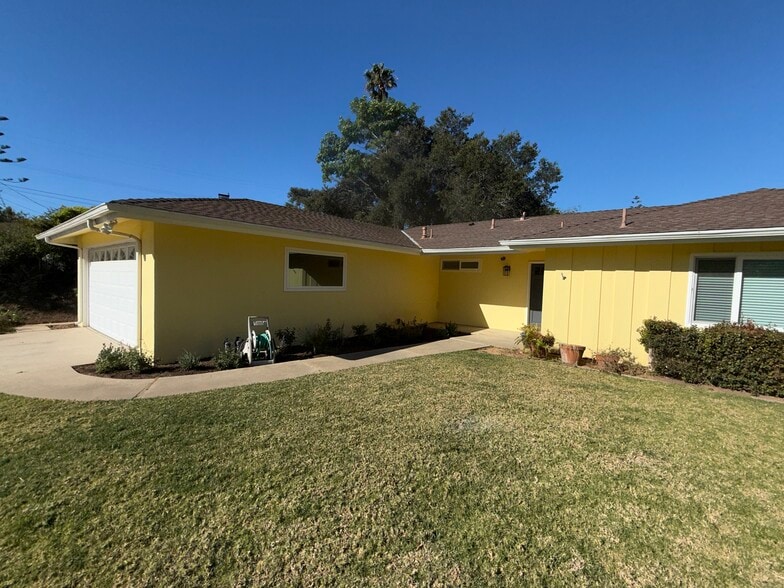 Building Photo - 486 Vaquero Ln