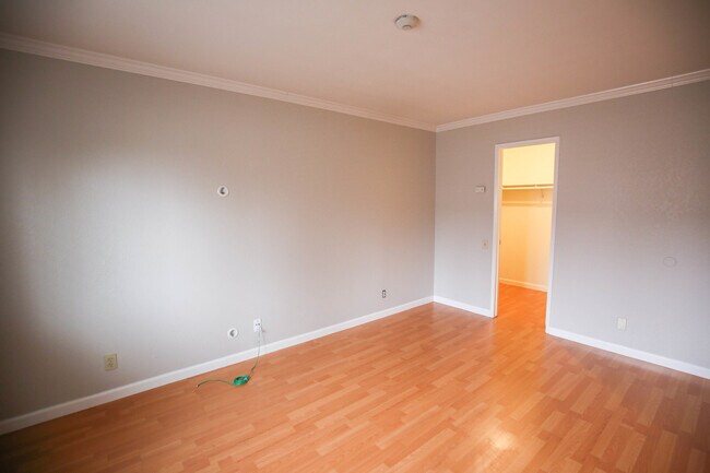 Building Photo - Union City Townhome on Alvarado Niles