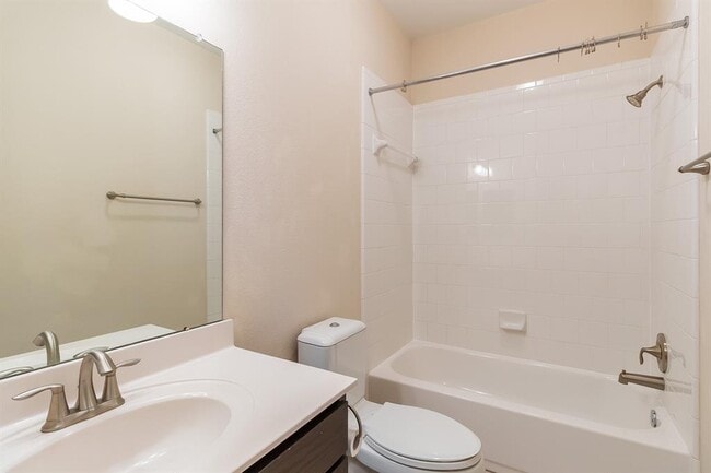 Building Photo - 2241 Zach Scott St