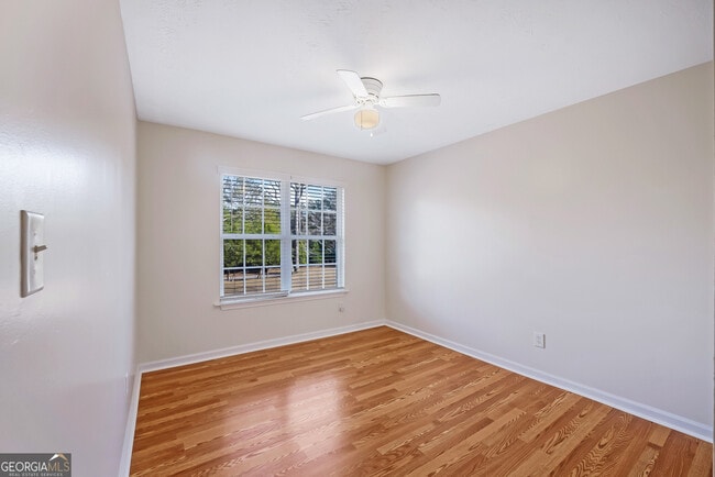 Building Photo - 252 Skyview Rd