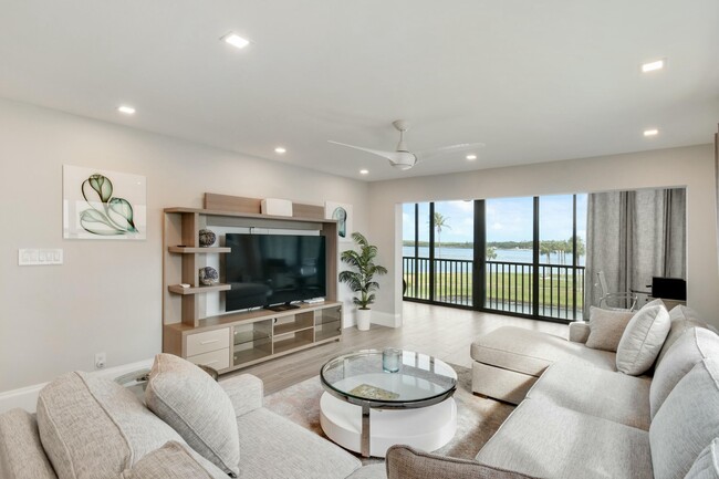 Building Photo - 300 Intracoastal Pl