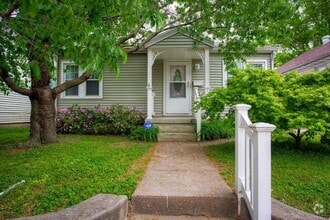 Building Photo - 1306 Henning Ave