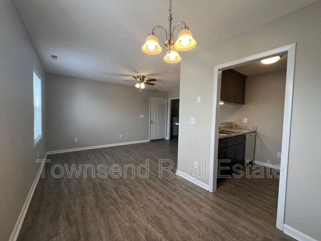 Building Photo - 1429B Ireland Dr