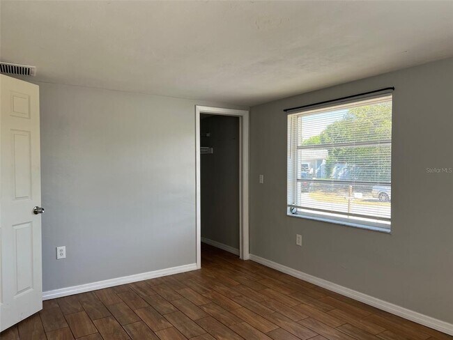 Building Photo - 7835 Arbordale Dr