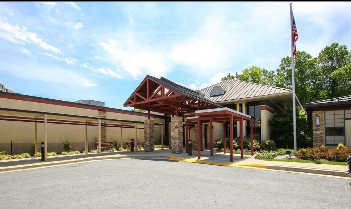 Building Photo - 15320 Pine Orchard Dr
