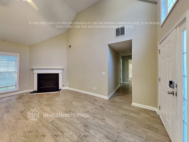 Building Photo - 6216 Nellie Ct SE