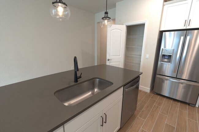 Building Photo - 4819 Indio Trl