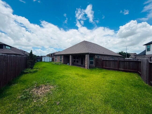 Building Photo - 23703 Early Maple Ct