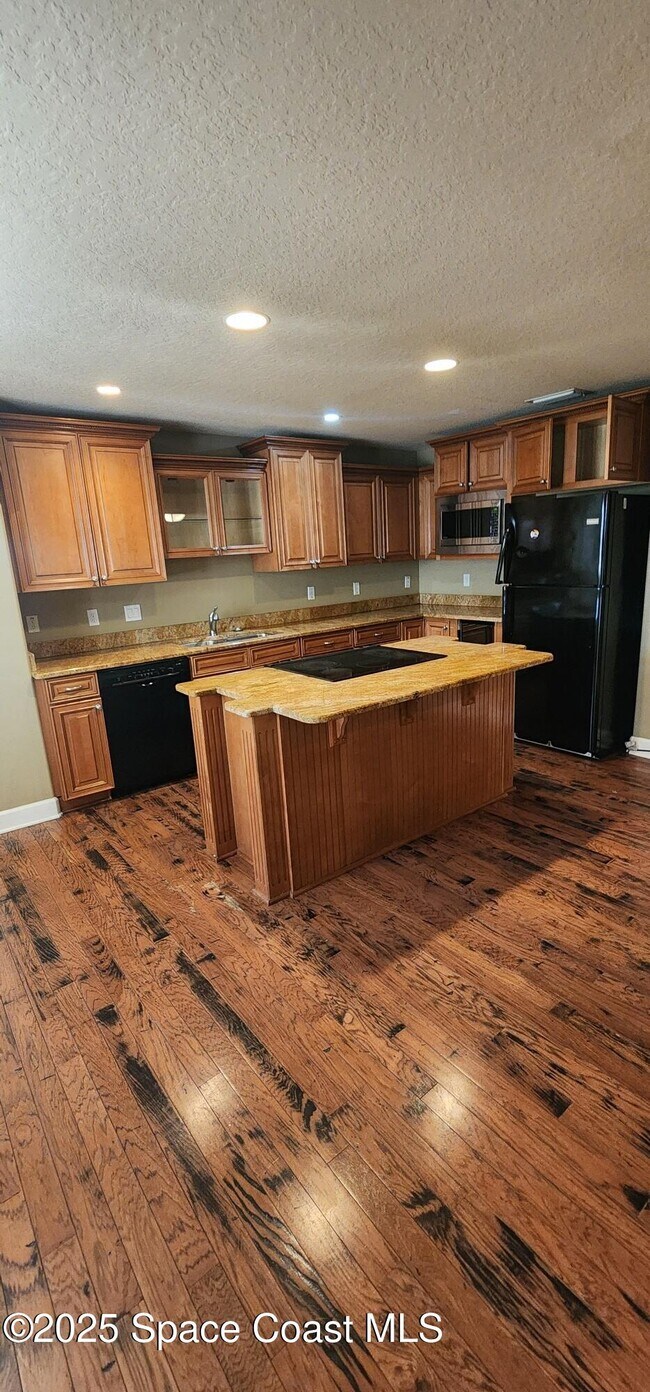 Building Photo - 2577 Sykes Creek Dr