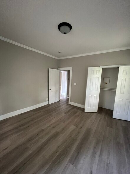 Building Photo - 967 Glenridge Dr