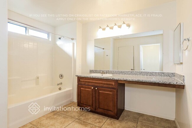 Building Photo - 1932 W Nancy Ln