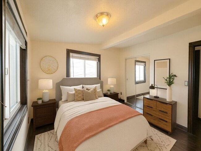 Building Photo - North Salt Lake 2 Bed 1 Bath - jetted tub!