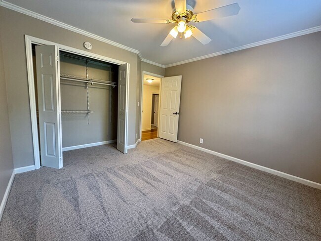 Building Photo - 4 Bed, 2.5 Bath Home w/ 2 Car Garage in Fieldstone Farms