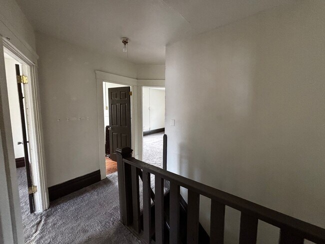 Building Photo - wpop127